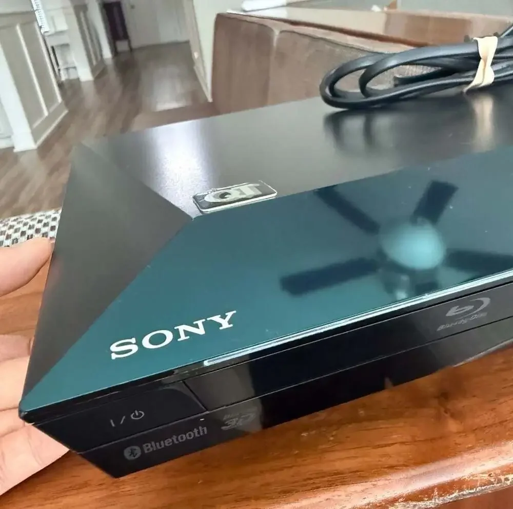 Sony BDV-E3100 Blu-ray Disc/DVD Home Theatre System